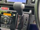ベースグレード　衝突軽減装置　禁煙車　ＳＤナビ　バックカメラ　ＥＴＣ　Ｂｌｕｅｔｏｏｔｈ　フルセグ　ＨＩＤヘッド　スマートキー　シートヒーター　ステアリングスイッチ　オートライト　オートエアコン　パドルシフト（48枚目）