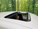 【サンルーフ】開放感たっぷりの希少装備、サンルーフが装着されています!車内に明かりを取り入れたり景色を楽しむ以外にも、車内の空気も簡単に換気できて快適です!
