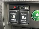 オデッセイ アブソルート・Xホンダセンシングアドバンスドパッケジ 後席モニター 両側電動スライド 衝突軽減 純正SDナビ 全周囲カメラ 禁煙車 ドラレコ ETC レーンアシスト LEDヘッド オートライト オートエアコン スマートキー ウォークスルー 中古車画像_4