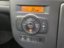 【オートエアコン】一度お好みの温度に設定すれば、車内の温度を検知し風量や温度を自動で調整。暑い…寒い…と何度もスイッチ操作をする必要はありません。快適な車内空間には必須の機能ですね♪