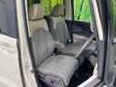 運転席まわりには十分なスペースがあり、大柄な方でもゆったり運転していただける環境です。