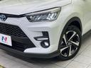 【ＬＥＤヘッドライト】悪天候や夜間走行時も良好な視界を確保し安心して運転できる高輝度ＬＥＤヘッドライトを装備！点灯速度が早く、消費電力も抑えられています。