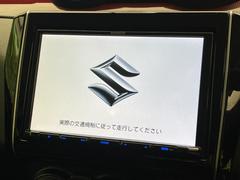 【純正８型ナビ】人気の純正ナビを装備。オーディオ機能も充実しており、Ｂｌｕｅｔｏｏｔｈ接続すればお持ちのスマホやＭＰ３プレイヤーの音楽を再生可能！毎日の運転がさらに楽しくなります！！ 5