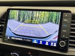 【バックカメラ】駐車時に後方がリアルタイム映像で確認できます。大型商業施設や立体駐車場での駐車時や、夜間のバック時に大活躍！運転スキルに関わらず、今や必須となった装備のひとつです！ 5