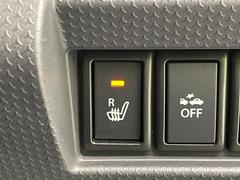 【シートヒーター】寒い日に重宝するシートヒーター！エアコンより早く温まってくれるので寒がりの人も安心ですね♪エアコンの温風は乾燥するから苦手、という方にもをおすすめです。 5
