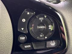 【アダプティブクルーズコントロール】高速道路での長距離走行が楽に！！自動で速度を保つクルーズコントロールが、衝突軽減システムと連携し、前方の車両を感知して車間を保つように速度調節してくれます！！ 7
