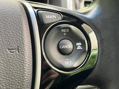 �ڥ����ץƥ��֥��롼������ȥ�����۹�®ƻϩ�Ǥ�Ĺ��Υ���Ԥ��ڤˡ�����ư��®�٤��ݤĥ��롼������ȥ����뤬�����ͷڸ������ƥ��Ϣ�Ȥ��������μ�ξ���Τ��Ƽִ֤��ݤĤ褦��®��Ĵ�ᤷ�Ƥ���ޤ����� 5