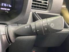 �ڥ����ȥ饤�ȡۼ�������뤵�˱����Ƽ�ư�ǥإåɥ饤�Ȥ��������������Ǥ��뵡ǽ�Ǥ����饤�Ȥ��դ�˺�졦�ä�˺��ʤɤ�̵���ʤꡢ��������ͼ�������Ԥ�¿����ȥ�ͥ��̲���������Ǥ��͢� 7