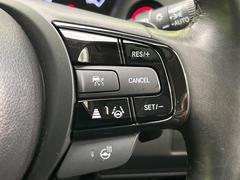 �ڥ����ץƥ��֥��롼������ȥ�����۹�®ƻϩ�Ǥ�Ĺ��Υ���Ԥ��ڤˡ�����ư��®�٤��ݤĥ��롼������ȥ����뤬�����ͷڸ������ƥ��Ϣ�Ȥ��������μ�ξ���Τ��Ƽִ֤��ݤĤ褦��®��Ĵ�ᤷ�Ƥ���ޤ����� 5