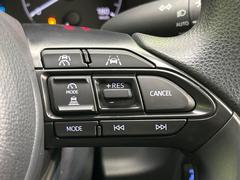 �ڥ졼�������롼������ȥ�����۹�®ƻϩ�Ǥ�Ĺ��Υ���Ԥ��ڤˡ�����ư��®�٤��ݤĥ��롼������ȥ����뤬�����ͷڸ������ƥ��Ϣ�Ȥ��������μ�ξ���Τ��Ƽִ֤��ݤĤ褦��®��Ĵ�ᤷ�Ƥ���ޤ����� 4