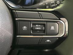 �ڥ����ץƥ��֥��롼������ȥ�����۹�®ƻϩ�Ǥ�Ĺ��Υ���Ԥ��ڤˡ�����ư��®�٤��ݤĥ��롼������ȥ����뤬�����ͷڸ������ƥ��Ϣ�Ȥ��������μ�ξ���Τ��Ƽִ֤��ݤĤ褦��®��Ĵ�ᤷ�Ƥ���ޤ����� 6