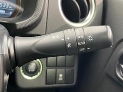 �ڥ����ȥ饤�ȡۼ�������뤵�˱����Ƽ�ư�ǥإåɥ饤�Ȥ��������������Ǥ��뵡ǽ�Ǥ����饤�Ȥ��դ�˺�졦�ä�˺��ʤɤ�̵���ʤꡢ��������ͼ�������Ԥ�¿����ȥ�ͥ��̲���������Ǥ��͢� 5