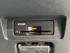 【ＥＴＣ】高速道路の料金所をストレスなく通過！話題のスポットやサービスエリアに多い「スマートIntercooler」利用時は必須のアイテムです。当店でセットアップを実施、ご納車当日からすぐにご利用いただけます！ 6