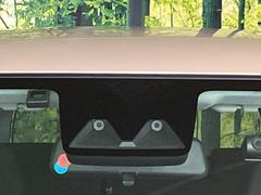 【スマートアシスト】走行中に前方の車両等を認識し、衝突しそうな時は警報とブレーキで衝突回避と被害軽減をアシスト。より安全にドライブをお楽しみいただけます。 3