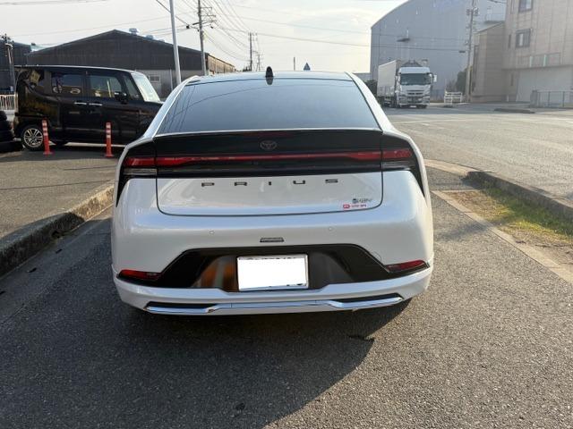 プリウス Ｚ　デジタルインナーミラー　ＢＳＭ　モデリスタエアロ　パワーバックドア　黒革シート　パノラマルーフ　置くだけ充電　モデリスタアルミホイール　ＥＴＣ２．０　シートヒーター　ハンドルヒーター（9枚目）