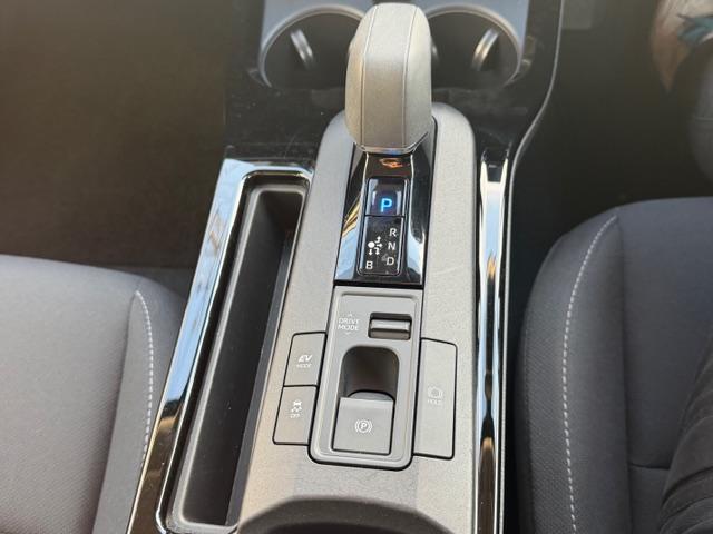 プリウス G 9インチディスプレイオーディオ フルセグTV バックカメラ ETC2.0 シートヒーター 純正19インチアルミホイール BSM PCS PDA RCTA RCD PKSB RSA クリアランスソナー(17枚目)