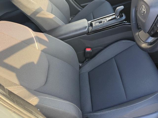 プリウス G 9インチディスプレイオーディオ フルセグTV バックカメラ ETC2.0 シートヒーター 純正19インチアルミホイール BSM PCS PDA RCTA RCD PKSB RSA クリアランスソナー(20枚目)