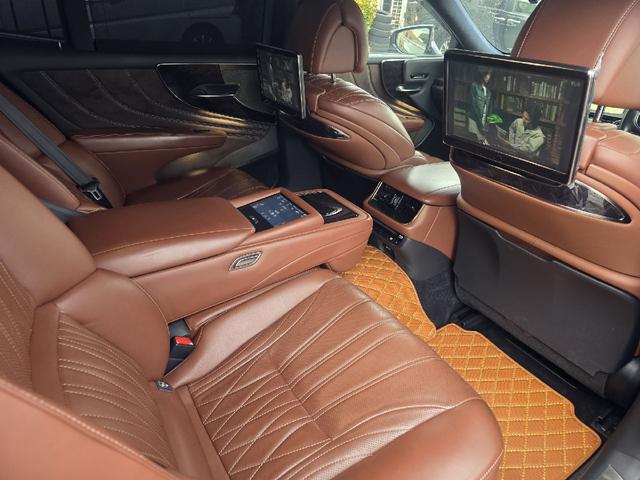 LS LS500h エグゼクティブ モデリスタエアロF.S.R トランクスポイラー サンルーフ マークレビンソン リアエンターテイメント パワートランク デジタルインナーミラー ETC2.0 HUD フルセグTV 全方位モニター(17枚目)