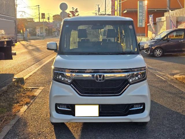 Ｎ－ＢＯＸカスタム 　Ｃｕｓｔｏｍ　Ｇ・Ｌ　ターボ　Ｈｏｎｄａ　ＳＥＮＳＩＮＧ　純正８インチナビ　バックカメラ　ＥＴＣ　フルセグＴＶ　両側パワースライドドア　１５インチアルミ　前後ドラレコ　ＬＥＤヘッドライト　シートヒータ（2枚目）
