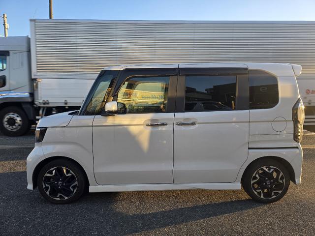 Ｎ－ＢＯＸカスタム 　Ｃｕｓｔｏｍ　Ｇ・Ｌ　ターボ　Ｈｏｎｄａ　ＳＥＮＳＩＮＧ　純正８インチナビ　バックカメラ　ＥＴＣ　フルセグＴＶ　両側パワースライドドア　１５インチアルミ　前後ドラレコ　ＬＥＤヘッドライト　シートヒータ（4枚目）