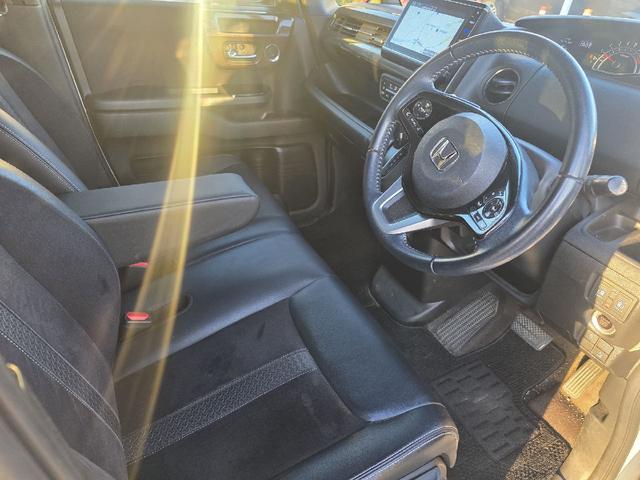 Ｎ－ＢＯＸカスタム 　Ｃｕｓｔｏｍ　Ｇ・Ｌ　ターボ　Ｈｏｎｄａ　ＳＥＮＳＩＮＧ　純正８インチナビ　バックカメラ　ＥＴＣ　フルセグＴＶ　両側パワースライドドア　１５インチアルミ　前後ドラレコ　ＬＥＤヘッドライト　シートヒータ（12枚目）