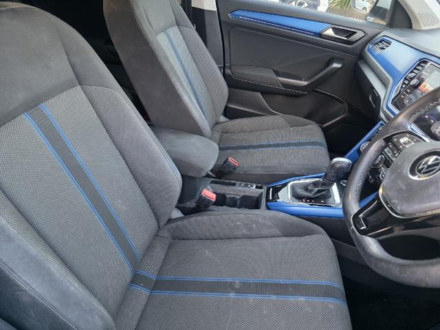 Ｔ－ロック ＴＤＩ　スタイルデザインパッケージ　純正ナビ　バックカメラ　ＥＴＣ　パワーバックドア　ワンオーナー　ＬＥＤヘッドライト　１７インチＡＷ　Ｂｌｕｅｔｏｏｔｈオーディオ　ＡＣＣ　オートホールド　スペアキー　前後ドラレコ（13枚目）