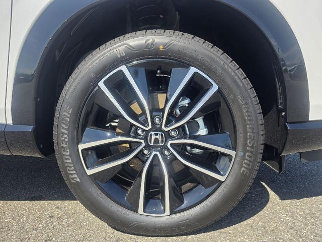 ヴェゼル ｅ：ＨＥＶ　Ｚ　ホンダコネクト９インチナビ　ＬＥＤヘッドライト　純正１８インチアルミ　ハーフレザーシート　ワンオーナー　スペアキー　パワーテールゲート　ブラインドスポットインフォメーション（9枚目）