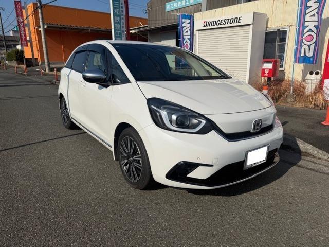 フィット ｅ：ＨＥＶリュクス　純正前後ドラレコ　フルセグＴＶ　バックカメラ　ＥＴＣ　スマートキー×２ＧＰＳレーダー　ワンオーナー（2枚目）