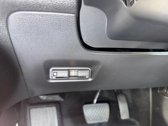 フィット ｅ：ＨＥＶリュクス　純正前後ドラレコ　フルセグＴＶ　バックカメラ　ＥＴＣ　スマートキー×２ＧＰＳレーダー　ワンオーナー（20枚目）