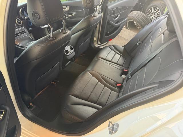 Ｃクラスステーションワゴン Ｃ２２０ｄ　ステーションワゴンローレウスエディション　純正ナビ　バックカメラ　アンビエントライト　ＥＴＣ　ディーゼルエンジン　黒革シート　ＴＶキット（8枚目）