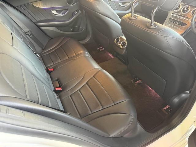 Ｃクラスステーションワゴン Ｃ２２０ｄ　ステーションワゴンローレウスエディション　純正ナビ　バックカメラ　アンビエントライト　ＥＴＣ　ディーゼルエンジン　黒革シート　ＴＶキット（9枚目）