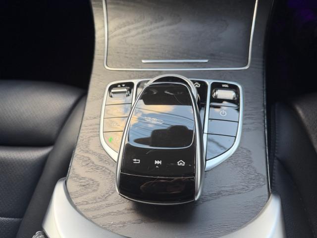 Ｃクラスステーションワゴン Ｃ２２０ｄ　ステーションワゴンローレウスエディション　純正ナビ　バックカメラ　アンビエントライト　ＥＴＣ　ディーゼルエンジン　黒革シート　ＴＶキット（14枚目）