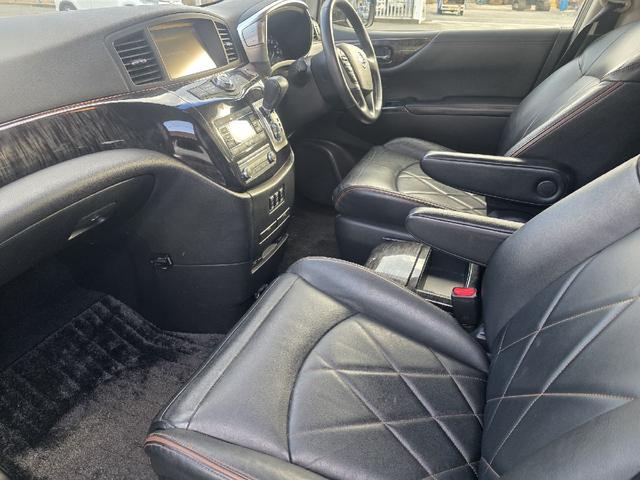 エルグランド ２５０ハイウェイスタープレミアム　両側パワースライドドア　フルセグＴＶ　アラウンドビューモニター　後席エンターテイメントシステム　ＥＴＣ　前後ドライブレコーダー　革シート　１８インチＡＷ　クルーズコントロール　ＴＶキャンセラー（16枚目）