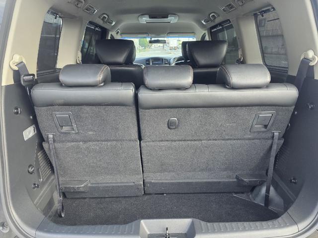 エルグランド ２５０ハイウェイスタープレミアム　両側パワースライドドア　フルセグＴＶ　アラウンドビューモニター　後席エンターテイメントシステム　ＥＴＣ　前後ドライブレコーダー　革シート　１８インチＡＷ　クルーズコントロール　ＴＶキャンセラー（22枚目）