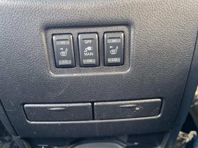 エルグランド ２５０ハイウェイスタープレミアム　両側パワースライドドア　フルセグＴＶ　アラウンドビューモニター　後席エンターテイメントシステム　ＥＴＣ　前後ドライブレコーダー　革シート　１８インチＡＷ　クルーズコントロール　ＴＶキャンセラー（26枚目）