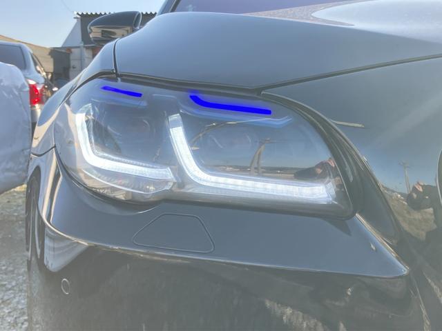 Ｍ５ Ｍ５　ローダウン　赤革シート　電動シート　シートベンチレーター　社外２１インチアルミ　社外マフラー　サンルーフ　電動リアゲート　ドライブレコーダー（6枚目）