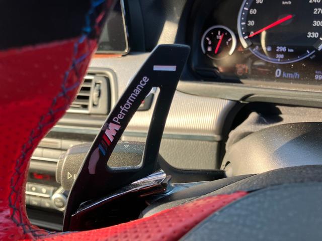 Ｍ５ Ｍ５　ローダウン　赤革シート　電動シート　シートベンチレーター　社外２１インチアルミ　社外マフラー　サンルーフ　電動リアゲート　ドライブレコーダー（34枚目）