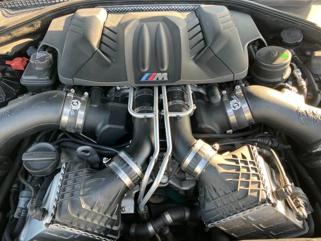 Ｍ５ Ｍ５　ローダウン　赤革シート　電動シート　シートベンチレーター　社外２１インチアルミ　社外マフラー　サンルーフ　電動リアゲート　ドライブレコーダー（48枚目）