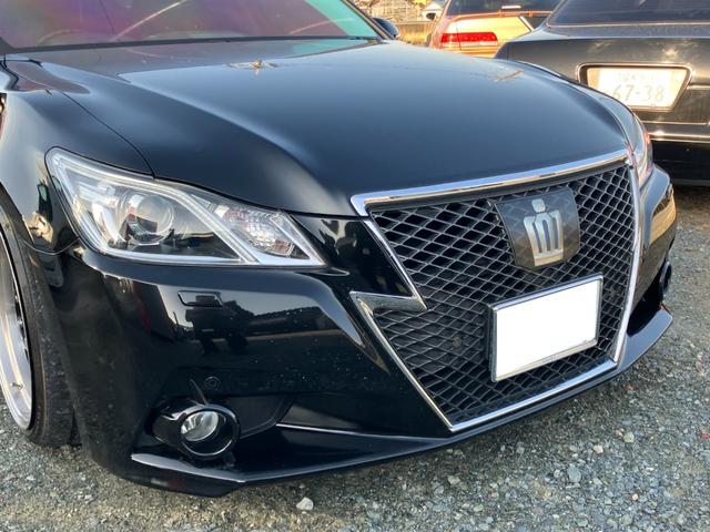 クラウンハイブリッド 　ローダウン　社外１９インチアルミ　レザーインテリア　電動シート　シートヒーター　ナビ　フルセグＴＶ　バックカメラ　ドライブレコーダー（4枚目）