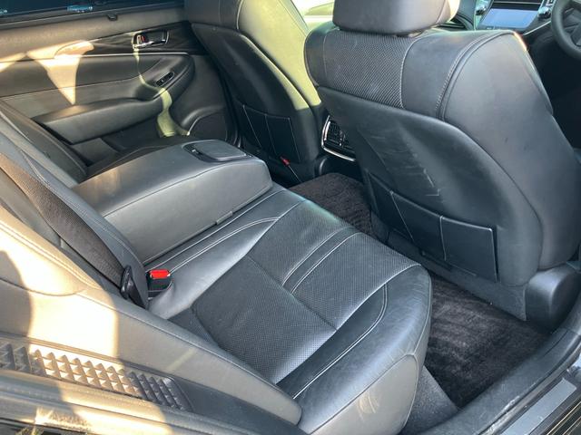 クラウンハイブリッド 　ローダウン　社外１９インチアルミ　レザーインテリア　電動シート　シートヒーター　ナビ　フルセグＴＶ　バックカメラ　ドライブレコーダー（44枚目）