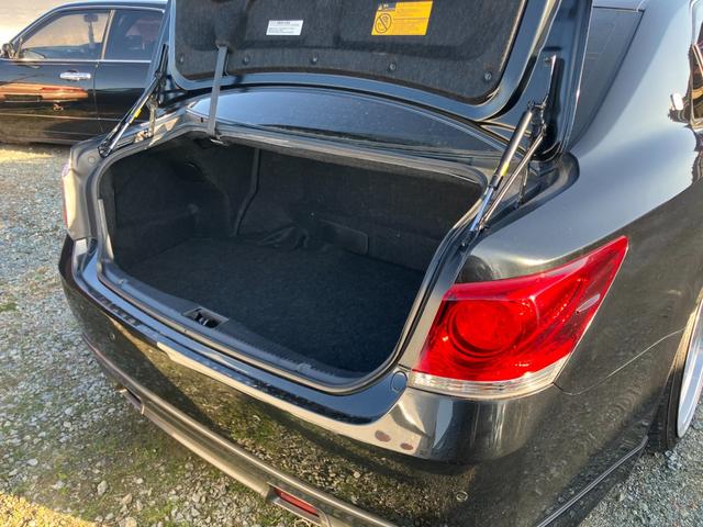 クラウンハイブリッド 　ローダウン　社外１９インチアルミ　レザーインテリア　電動シート　シートヒーター　ナビ　フルセグＴＶ　バックカメラ　ドライブレコーダー（46枚目）