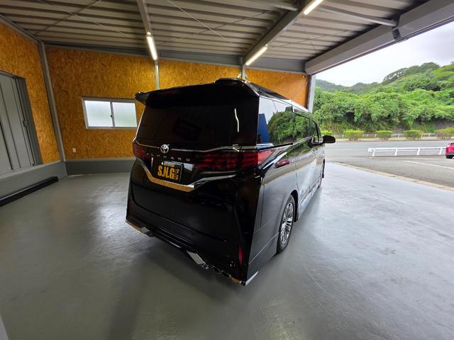 アルファード Ｚ　モデリスタフルエアロ　左右独立ムーンルーフ　デジタルインナーミラー　カラーヘッドアップディスプレイ　パノラミックビューモニター　１４インチディスプレイオーディオ　ＢＳＭ　１３．２型有機ＥＬ後席モニター（9枚目）