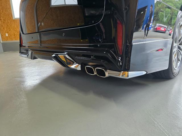 アルファード Ｚ　モデリスタフルエアロ　左右独立ムーンルーフ　デジタルインナーミラー　カラーヘッドアップディスプレイ　パノラミックビューモニター　１４インチディスプレイオーディオ　ＢＳＭ　１３．２型有機ＥＬ後席モニター（10枚目）