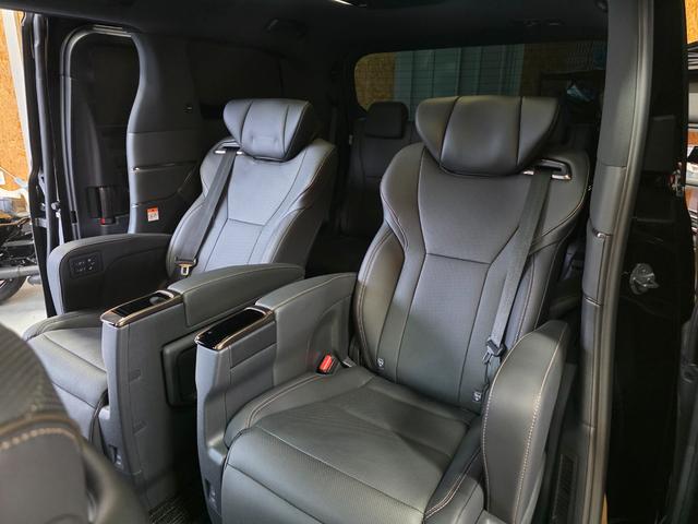 アルファード Ｚ　モデリスタフルエアロ　左右独立ムーンルーフ　デジタルインナーミラー　カラーヘッドアップディスプレイ　パノラミックビューモニター　１４インチディスプレイオーディオ　ＢＳＭ　１３．２型有機ＥＬ後席モニター（29枚目）