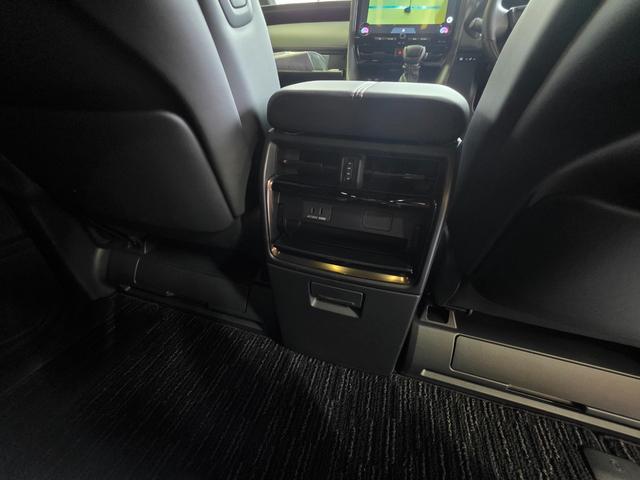 アルファード Ｚ　モデリスタフルエアロ　左右独立ムーンルーフ　デジタルインナーミラー　カラーヘッドアップディスプレイ　パノラミックビューモニター　１４インチディスプレイオーディオ　ＢＳＭ　１３．２型有機ＥＬ後席モニター（46枚目）