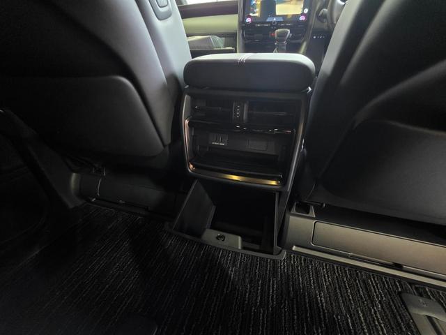 アルファード Ｚ　モデリスタフルエアロ　左右独立ムーンルーフ　デジタルインナーミラー　カラーヘッドアップディスプレイ　パノラミックビューモニター　１４インチディスプレイオーディオ　ＢＳＭ　１３．２型有機ＥＬ後席モニター（47枚目）