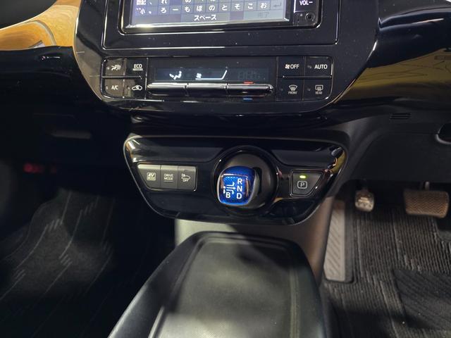 プリウス Ｓ　フルエアロ　車高調　１９インチアルミホイール　ＥＴＣ　ドラレコ　ＬＤＡ　オートハイビーム（24枚目）