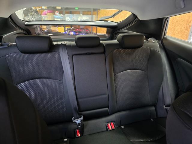プリウス Ｓ　フルエアロ　車高調　１９インチアルミホイール　ＥＴＣ　ドラレコ　ＬＤＡ　オートハイビーム（29枚目）