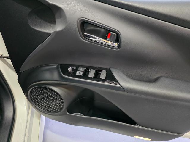 プリウス Ｓ　フルエアロ　車高調　１９インチアルミホイール　ＥＴＣ　ドラレコ　ＬＤＡ　オートハイビーム（33枚目）