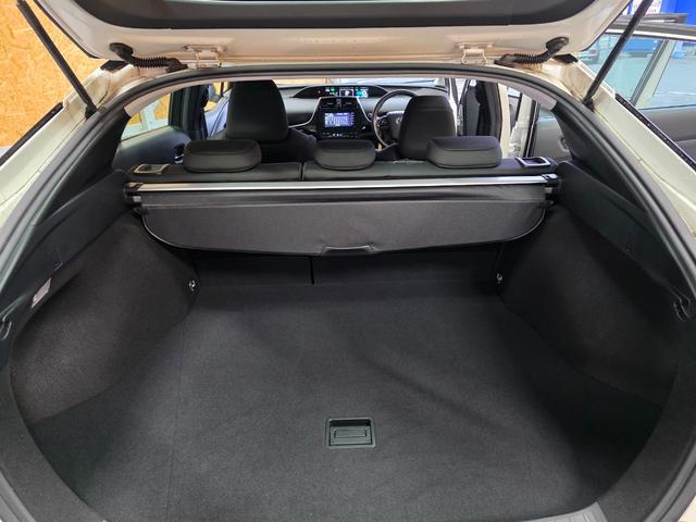 プリウス Ｓ　フルエアロ　車高調　１９インチアルミホイール　ＥＴＣ　ドラレコ　ＬＤＡ　オートハイビーム（34枚目）